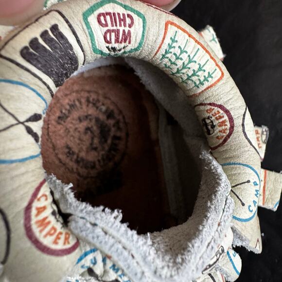 Freshly Picked Soft Sole Leather Moccasins Baby Size 2 US Size 4  6-12 Months - Picture 10 of 11